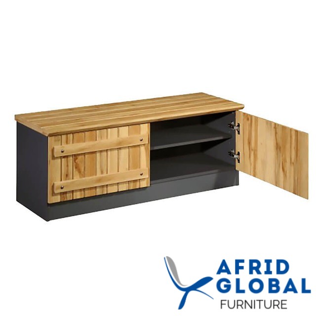 WOTAN OAK 2 DOOR TV STAND